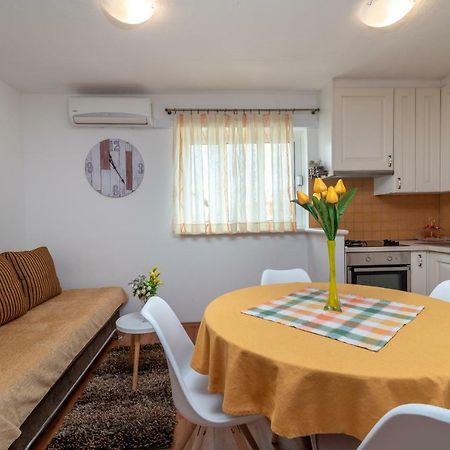Apartment Dinka 特罗吉尔 外观 照片
