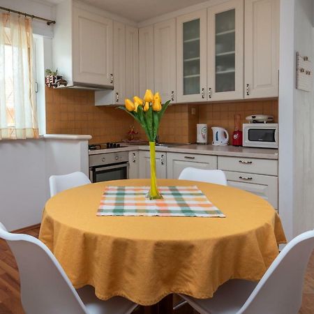 Apartment Dinka 特罗吉尔 外观 照片
