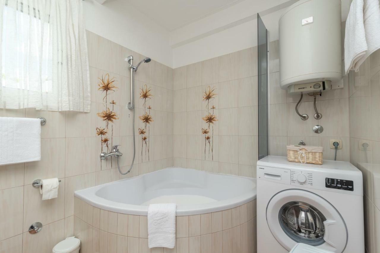 Apartment Dinka 特罗吉尔 外观 照片