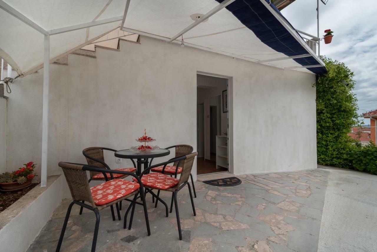 Apartment Dinka 特罗吉尔 外观 照片
