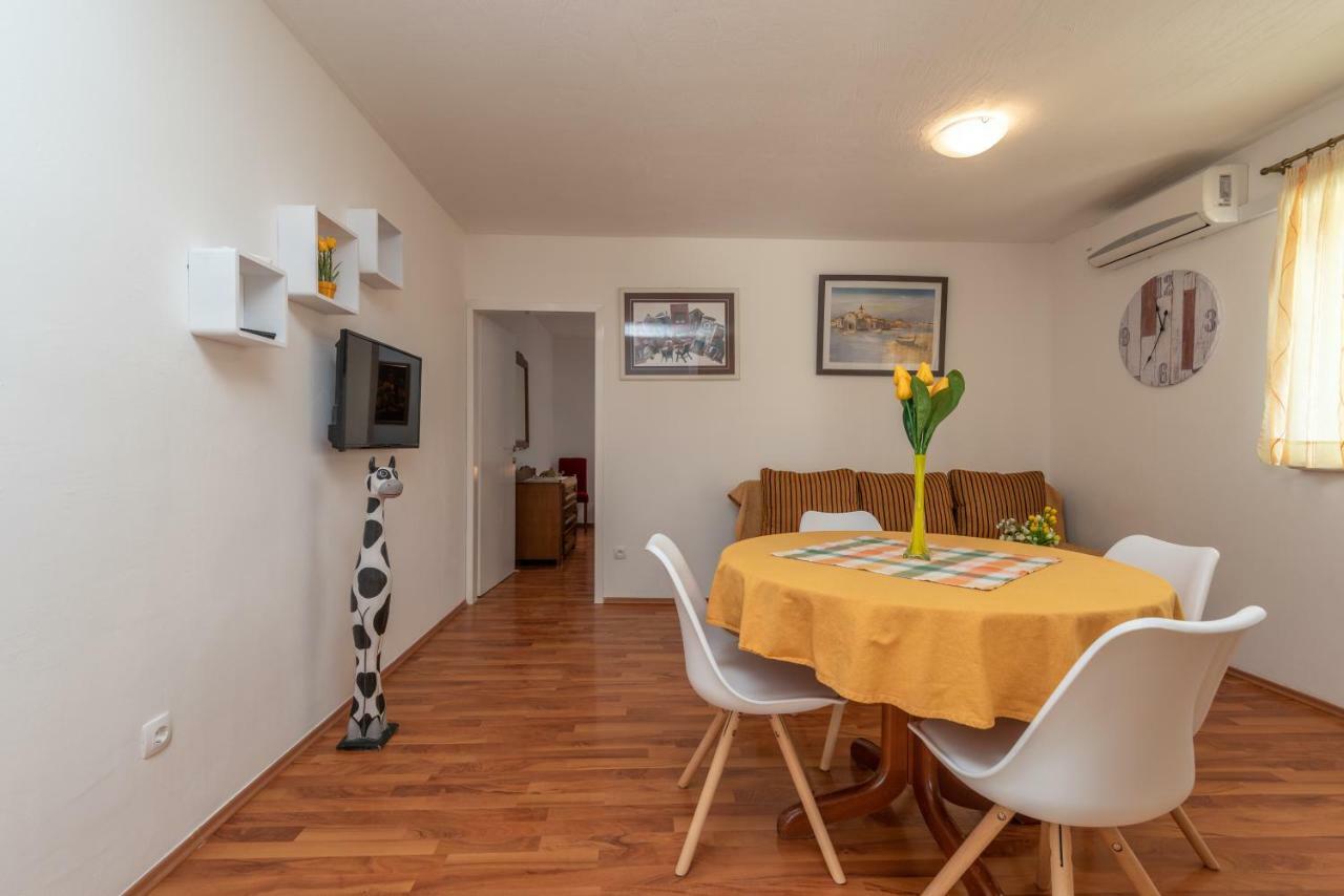 Apartment Dinka 特罗吉尔 外观 照片