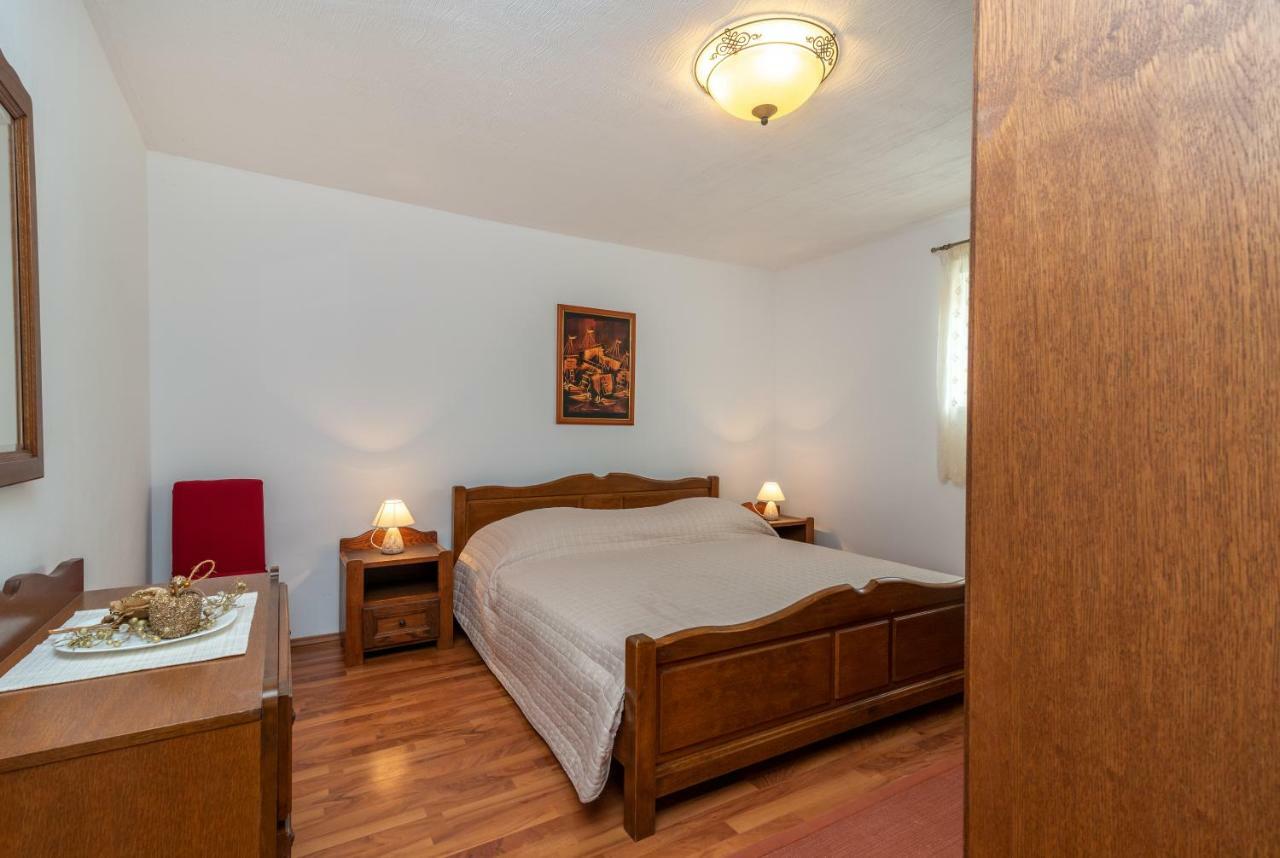 Apartment Dinka 特罗吉尔 外观 照片
