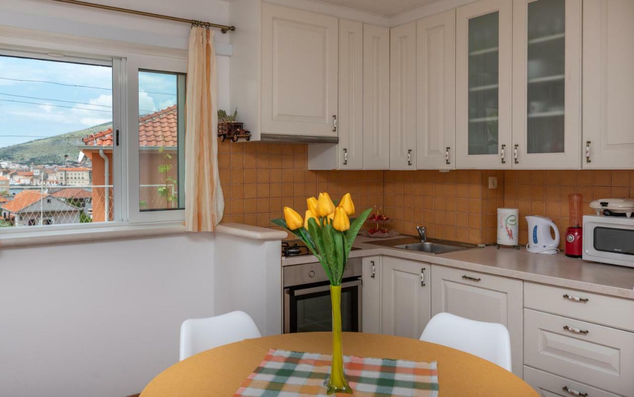 Apartment Dinka 特罗吉尔 外观 照片